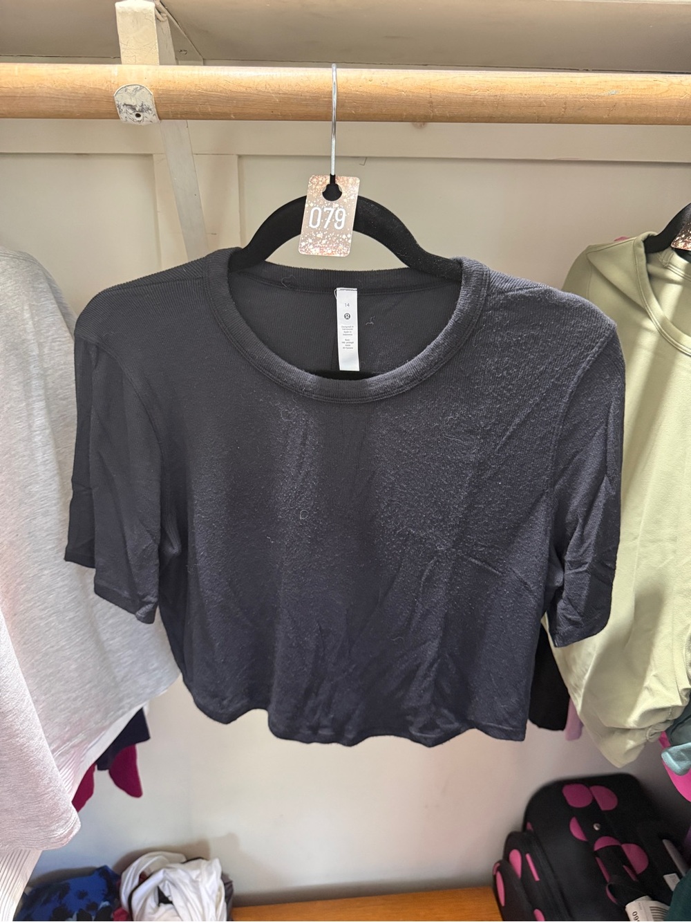 079 lululemon athletica Black Cropped Crew Tee